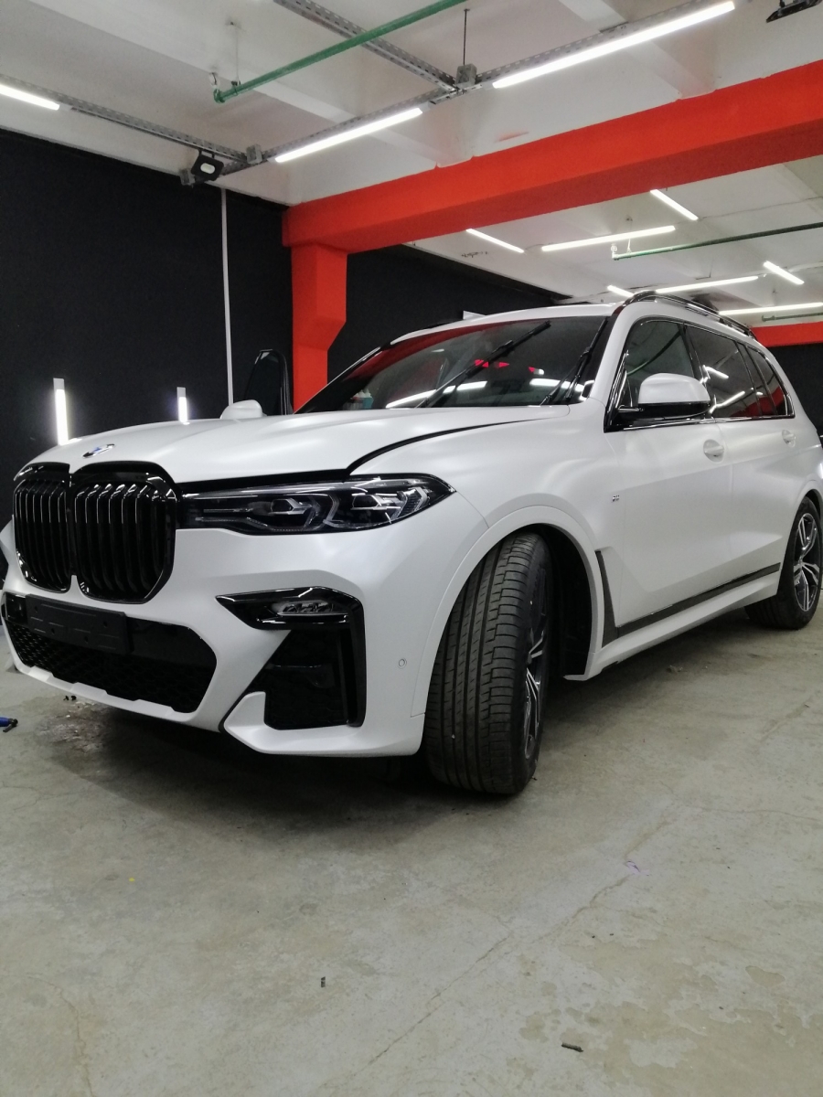 BMW X7 4